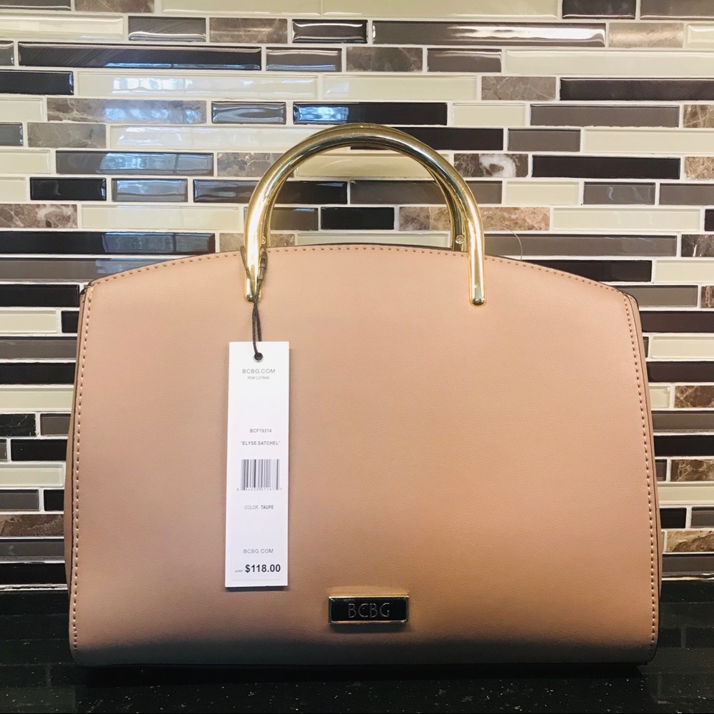 New hand bag with tag